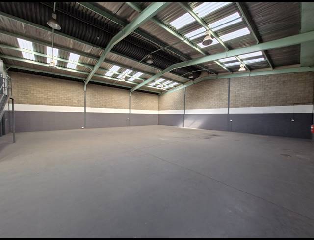 504M² WAREHOUSE TO LET IN WADEVILLE
